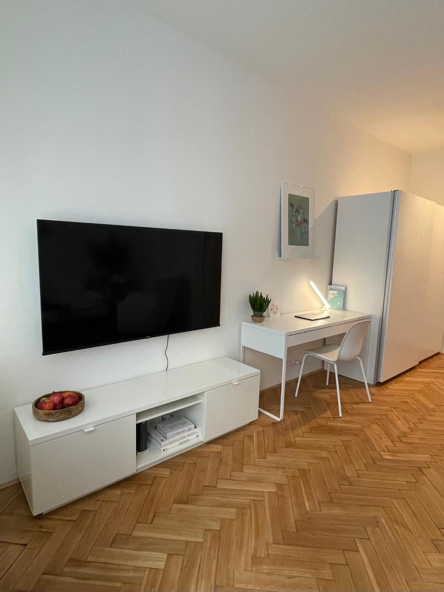 Urban Retreat I Modern Boho Apartments In Lovely Letna District - 10 Minutes From Old Town 布拉格 外观 照片