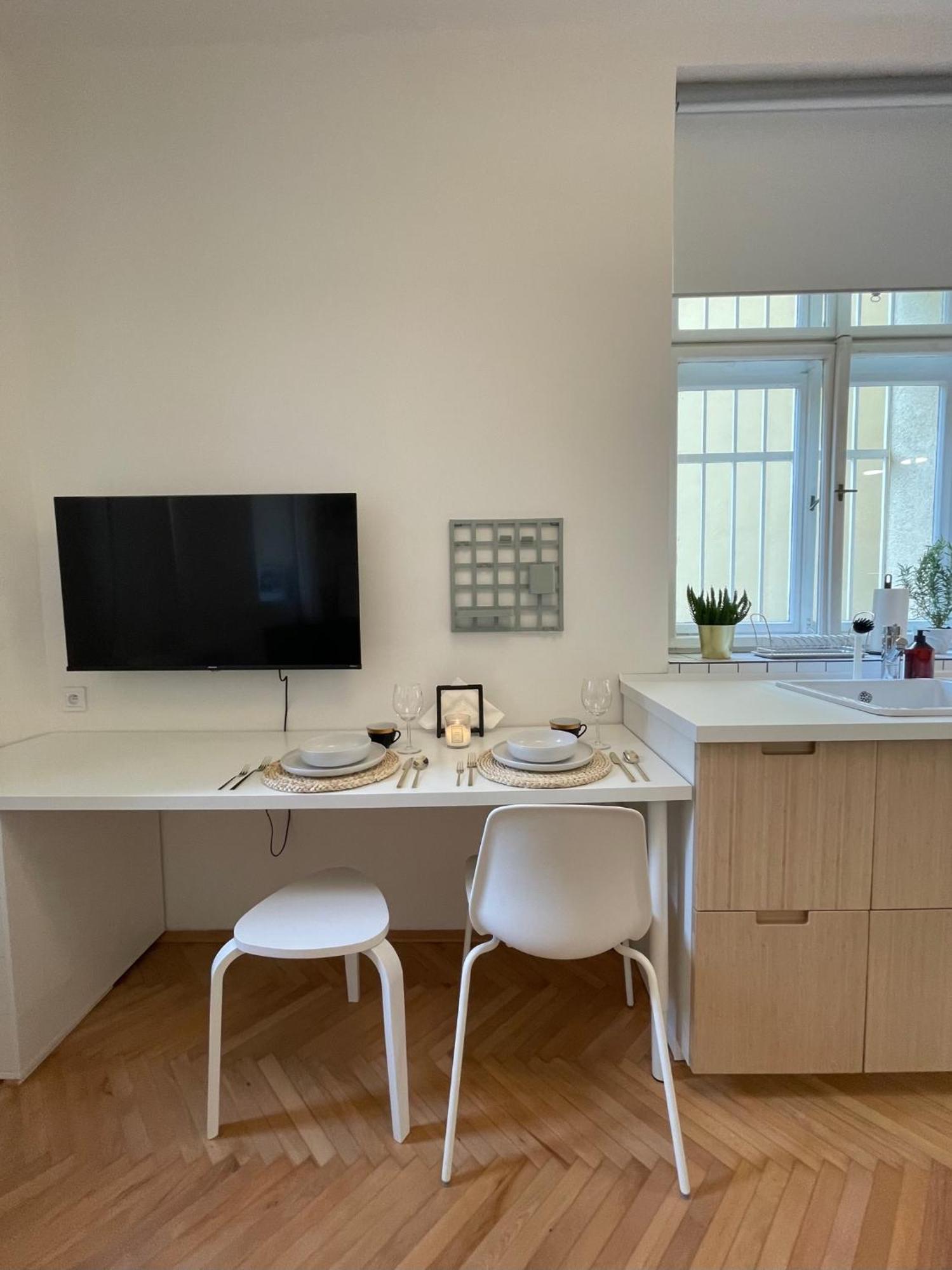 Urban Retreat I Modern Boho Apartments In Lovely Letna District - 10 Minutes From Old Town 布拉格 外观 照片
